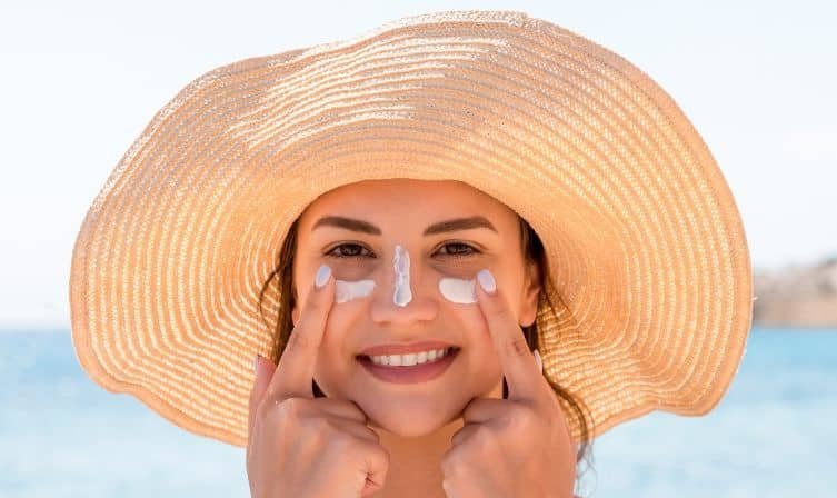 Women Sunscreen Skincare Routine